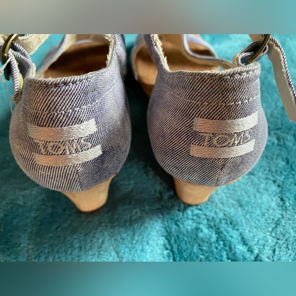 Toms Vegan Wedge Sandals - Picture 7 of 7